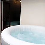 Olimpijska 54 Z Prywatnym Jacuzzi Na Tarasie Couette-café Szczyrk