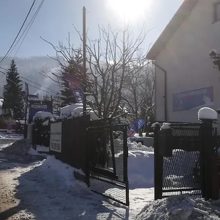 Olimpijska 54 Z Prywatnym Jacuzzi Na Tarasie 3* Щирк