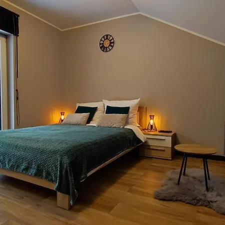 Olimpijska 54 Z Prywatnym Jacuzzi Na Tarasie Щирк