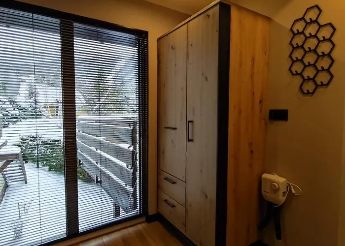 Bed & Breakfast Olimpijska 54 Z Prywatnym Jacuzzi Na Tarasie 3*